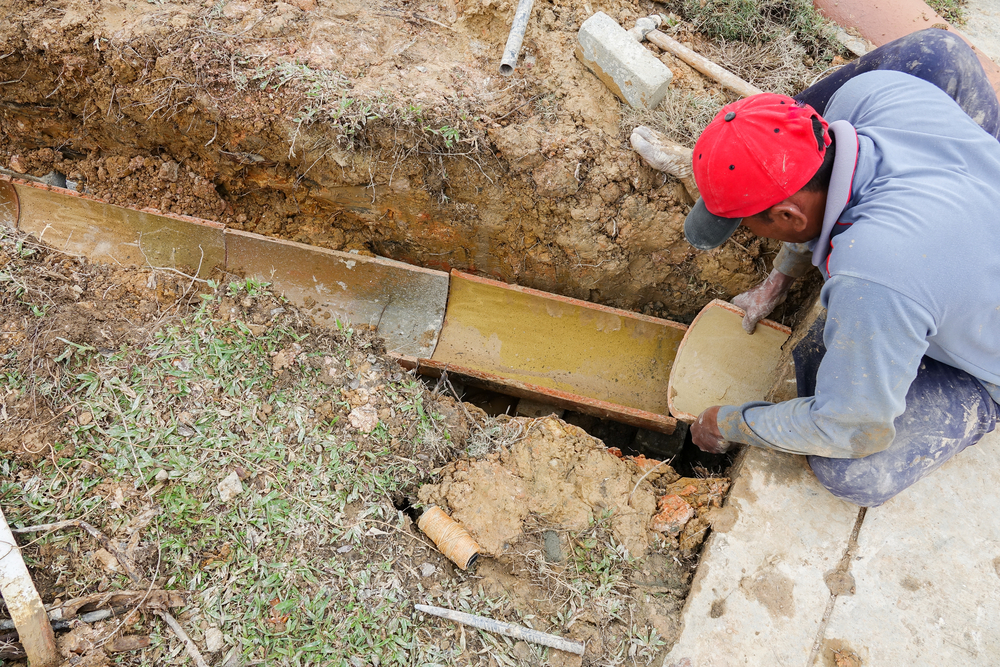 why professional sewer draining cleaning saves homeowners time money stress